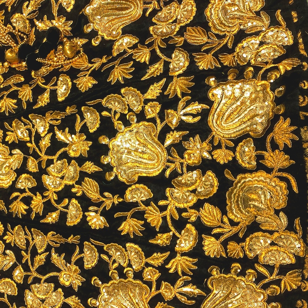 Beautiful Lehenga/choli outfit - Gold and Navy